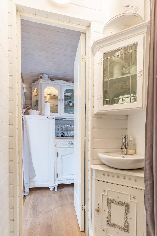 Guesthouse Delisa Parnawa Zewnętrze zdjęcie