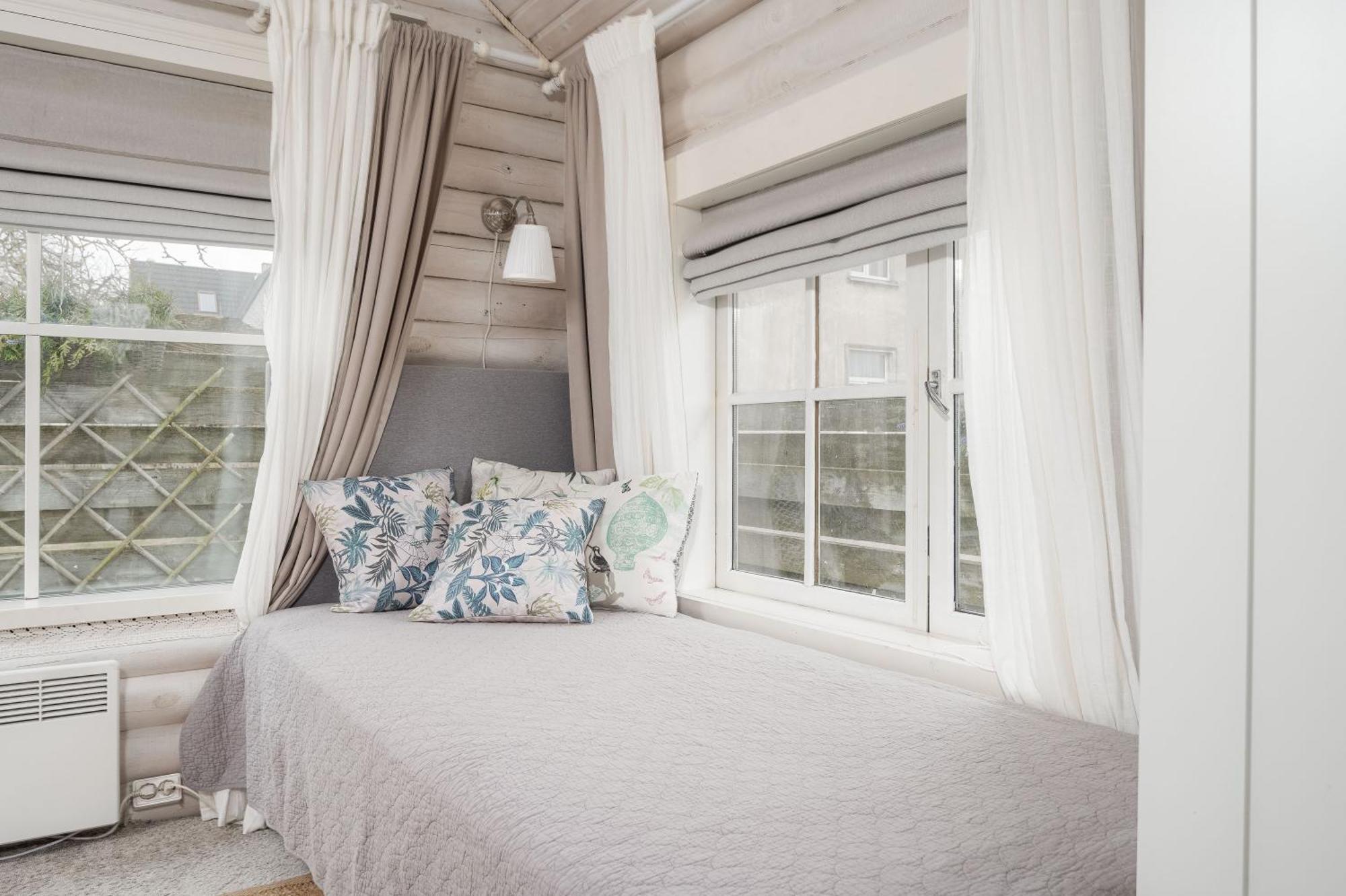 Guesthouse Delisa Parnawa Zewnętrze zdjęcie