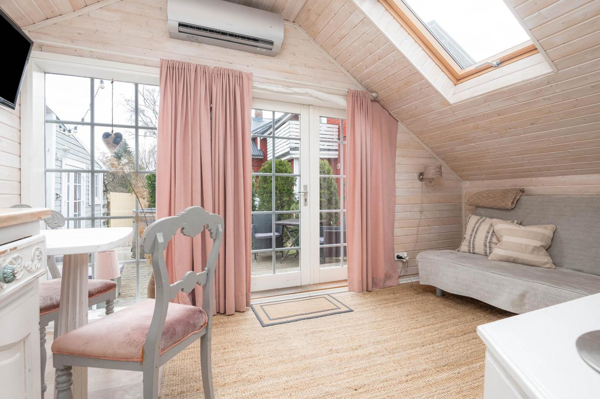 Guesthouse Delisa Parnawa Zewnętrze zdjęcie